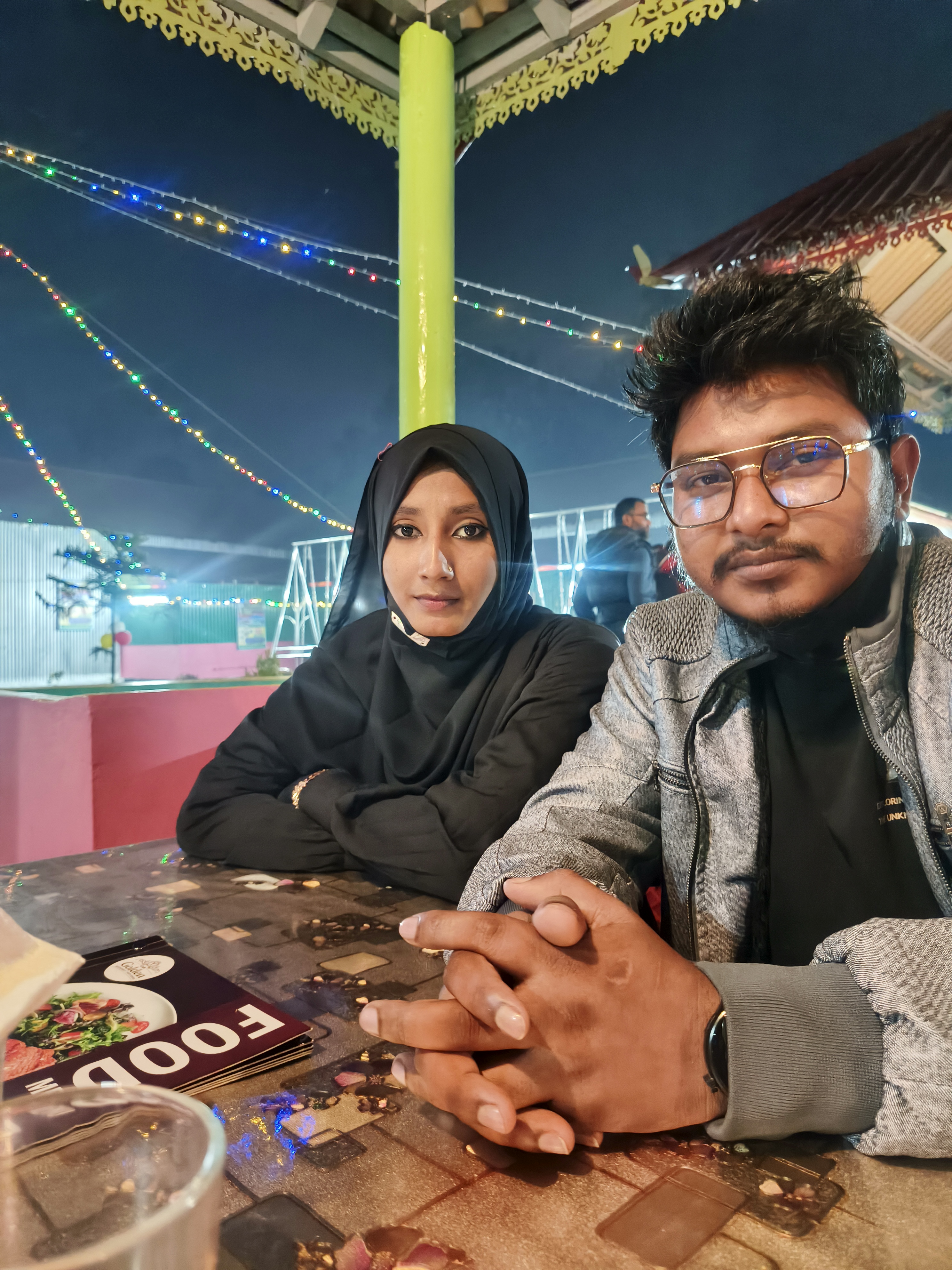 স্মৃতির ক্যানভাসে আমরা